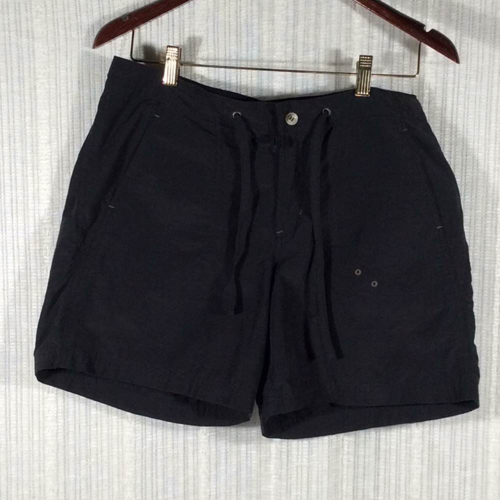 Columbia Black Shorts-Size Small
